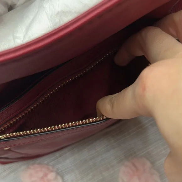 INC International Concepts faux leather crossbody - Picture 4 of 14